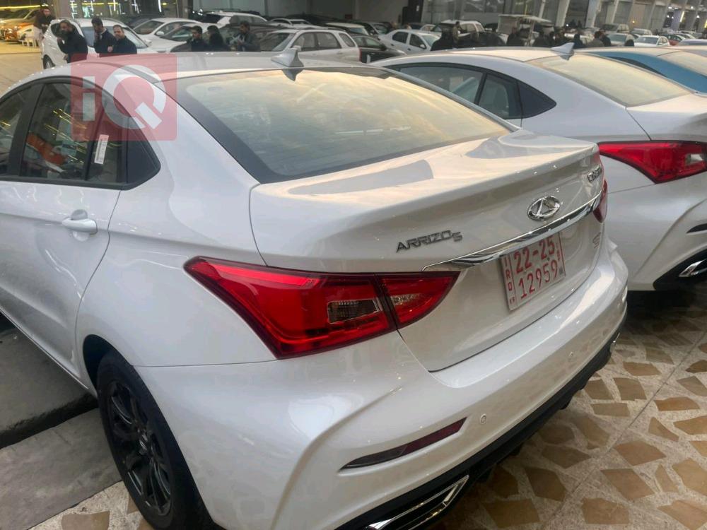 شيري أريزو 5